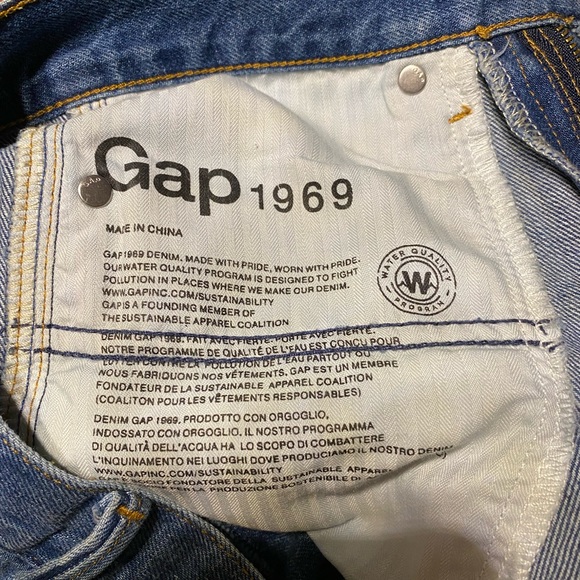 GAP super high rise shorts - Picture 4 of 8